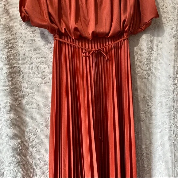 Vintage 70's Pleated Maxi Dress Off the Shoulder Sleeve Crochet Trim Satin - Picture 5 of 16